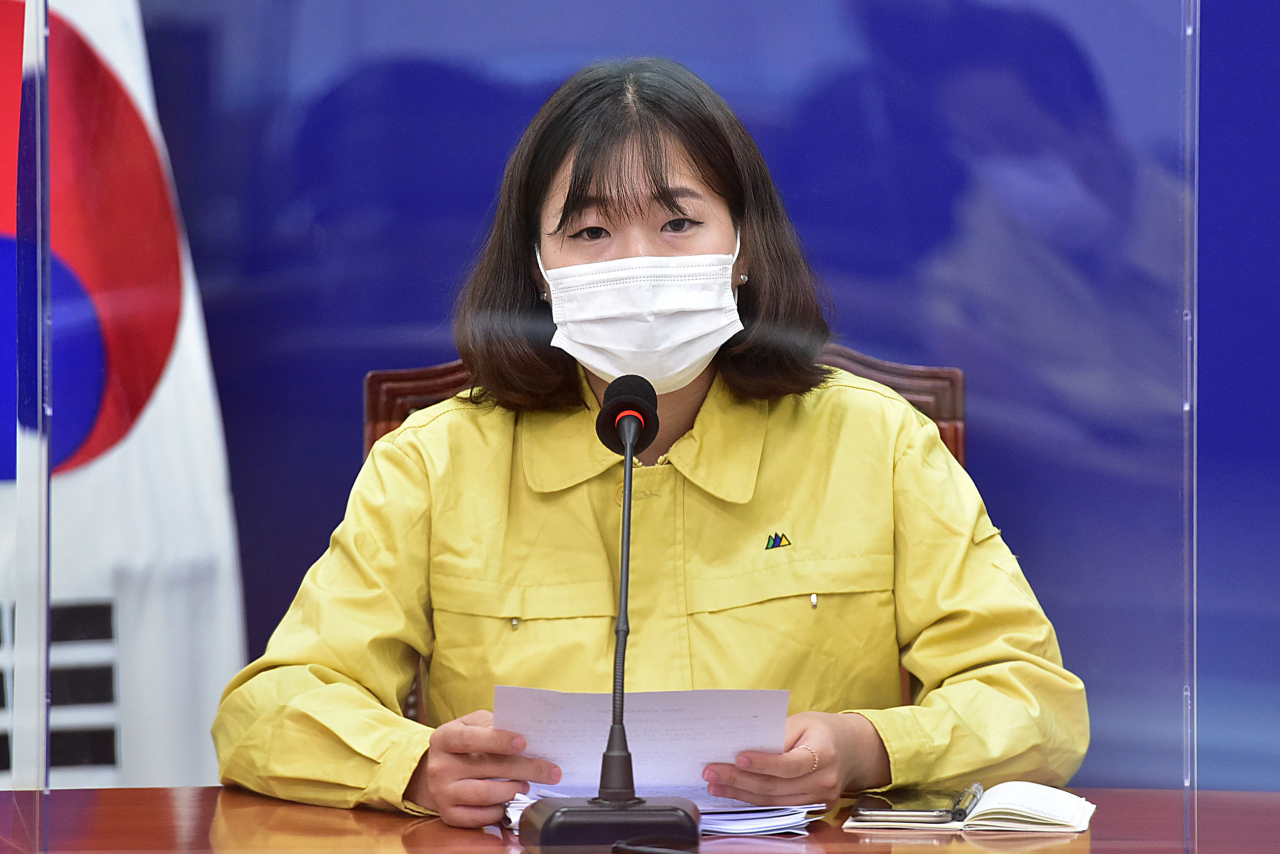 박성민 청와대 청년비서관이 지난해 9월 더불어민주당 최고위원으로 활동할 당시 당 최고위원회의에서 발언하는 모습. [연합]