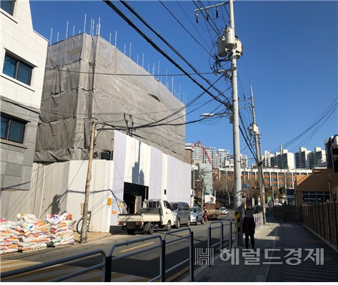 공중선을 정리한 모습. [마포구 제공]