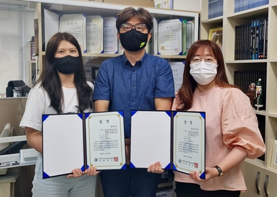 사진 왼쪽부터 한가록, 이재은교수, 장유진 박사과정생. [순천대 제공]