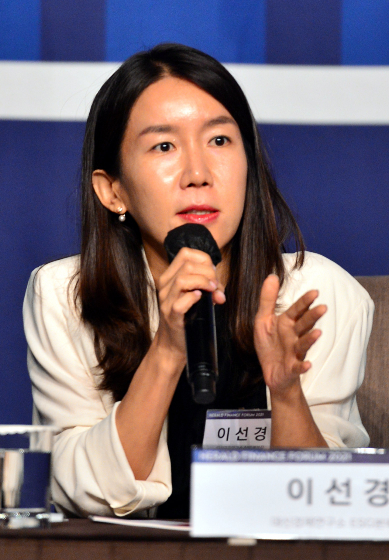 이선경 대신경제연구소 ESG본부장이 24일 오전 서울 소공동 더 플라자호텔에서 열린 ‘헤럴드 금융포럼 2021’에서 발언을 하고 있다. 박현구 기자