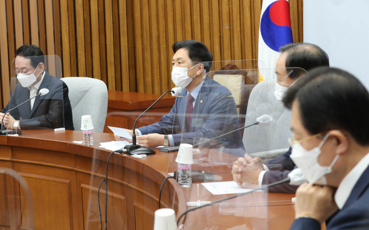 국민의힘 김기현 원내대표가 25일 서울 여의도 국회에서 열린 원내대책회의에서 발언하고 있다. [연합]