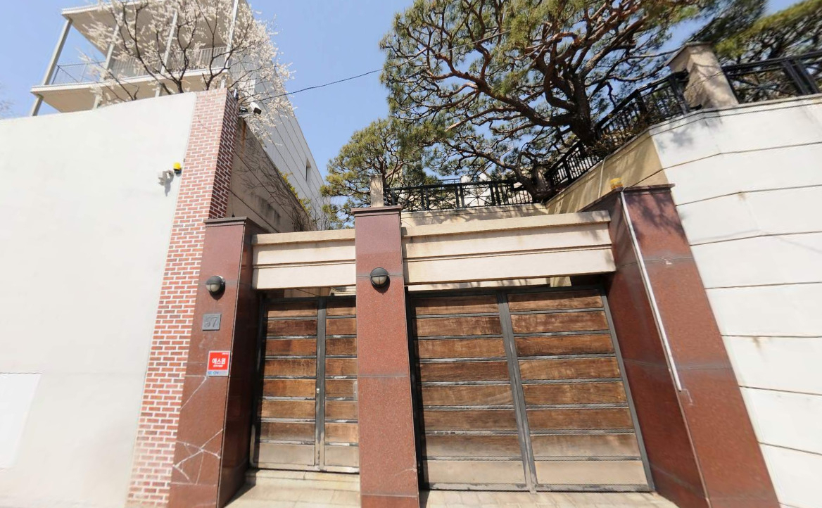고(故) 이건희 삼성그룹 회장이 보유했던 서울 용산구 이태원동 자택. [카카오맵 로드뷰 캡처]