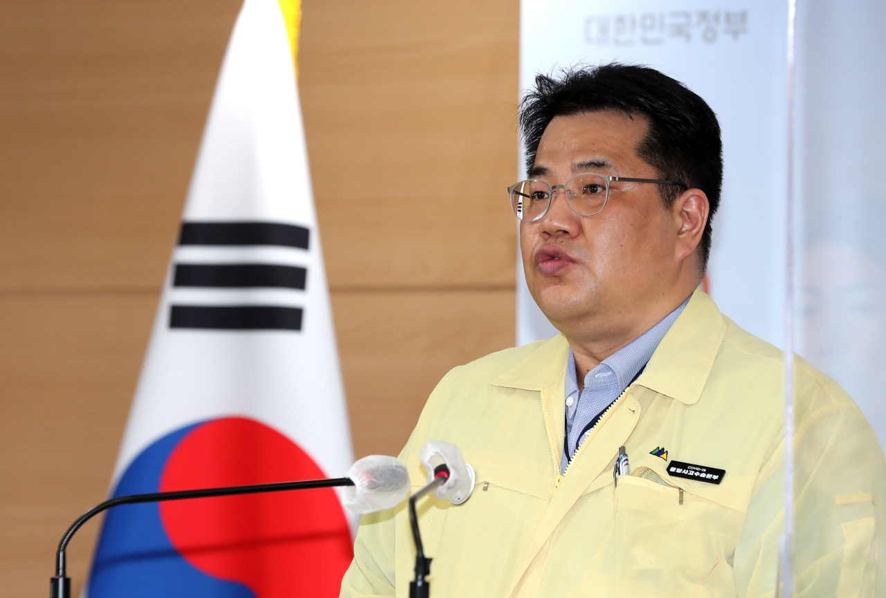 Son Young-rae, the South Korean Ministry of Health and Welfare's spokesperson, speaks during a press briefing on June 6. (Yonhap)