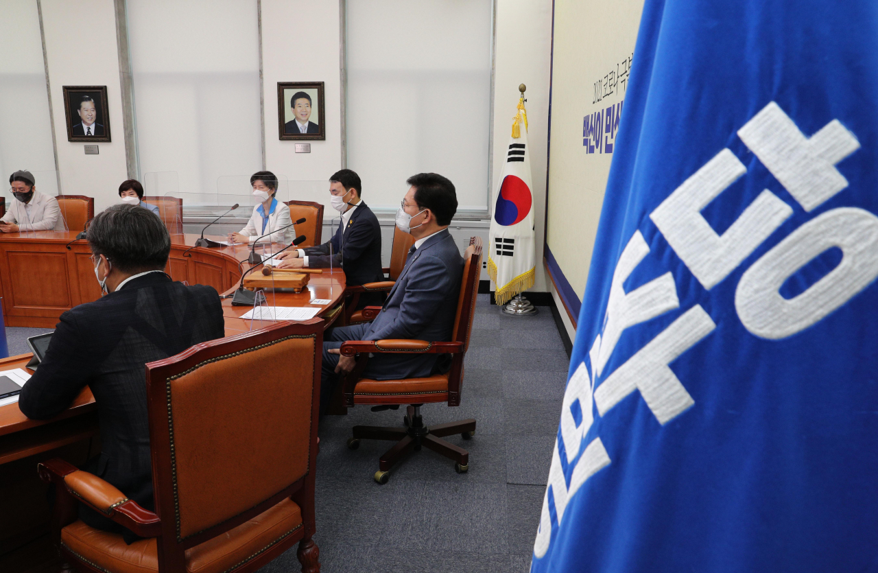25일 서울 여의도 국회에서 더불어민주당 최고위원회의가 열리고 있다. [연합]