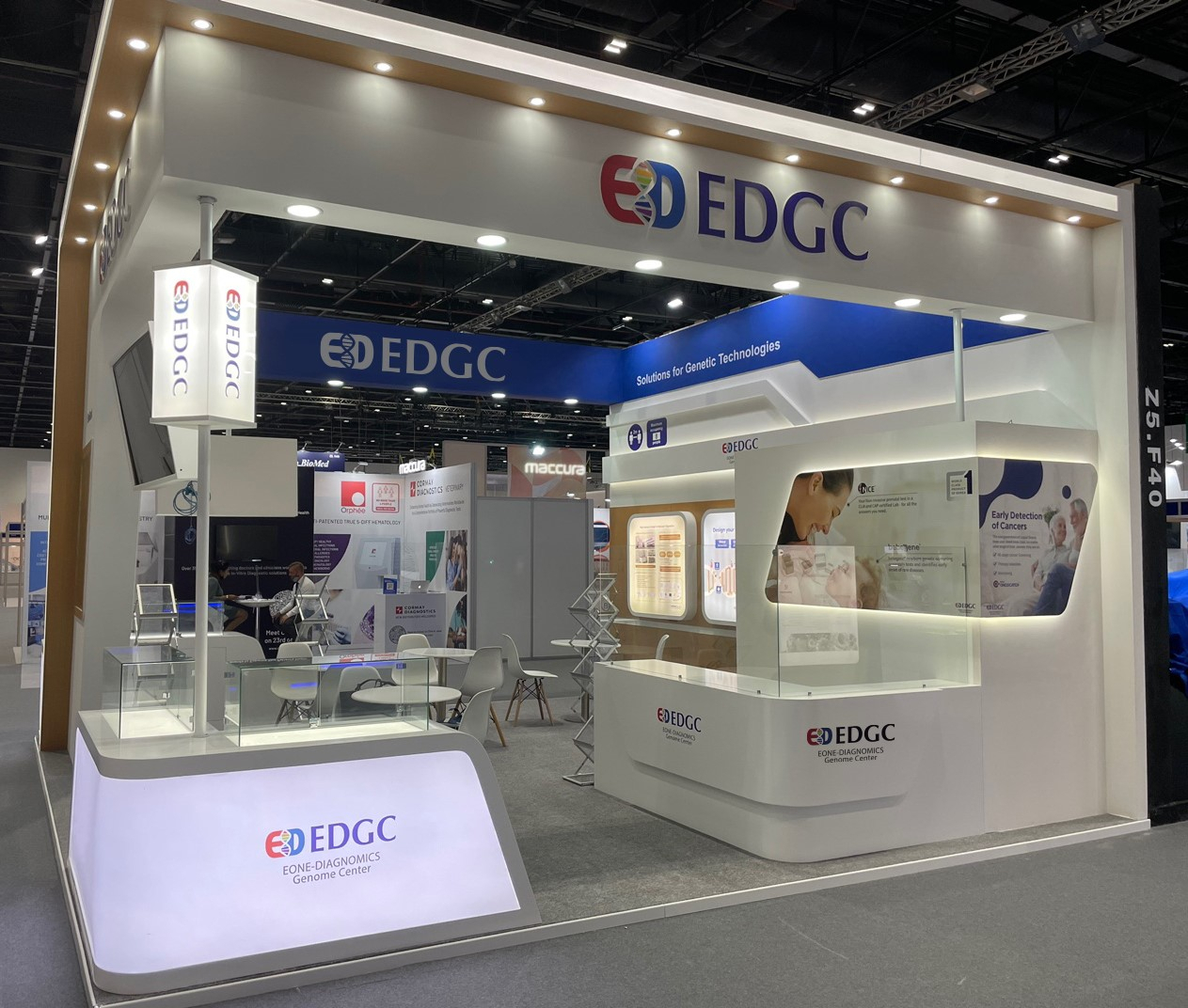 이원다이애그노믹스(EDGC)가 최대 규모의 진단 및 의료기기 전문 전시회인 ‘Medlab Middle East 2021’에 마련한 전시부스. [EDGC 제공]