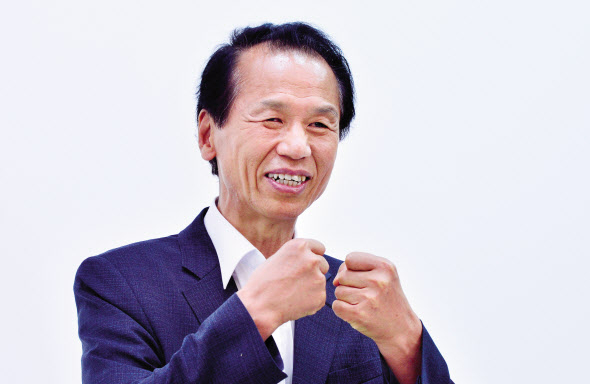 더불어민주당 대권주자인 최문순 강원도지사가 지난 23일 서울 후암동 헤럴드경제 사옥 내 스튜디오에서 인터뷰를 하고 있다. 박현구 기자