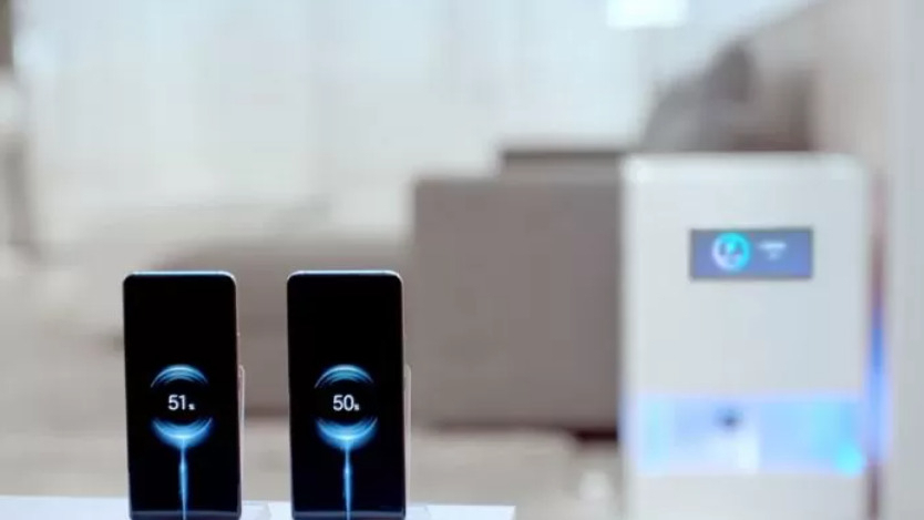 샤오미의 원격 무선 충전 시스템 ‘미 에어 차지(Mi Air Charge)’ 광고 영상 [샤오미 유튜브 캡처]