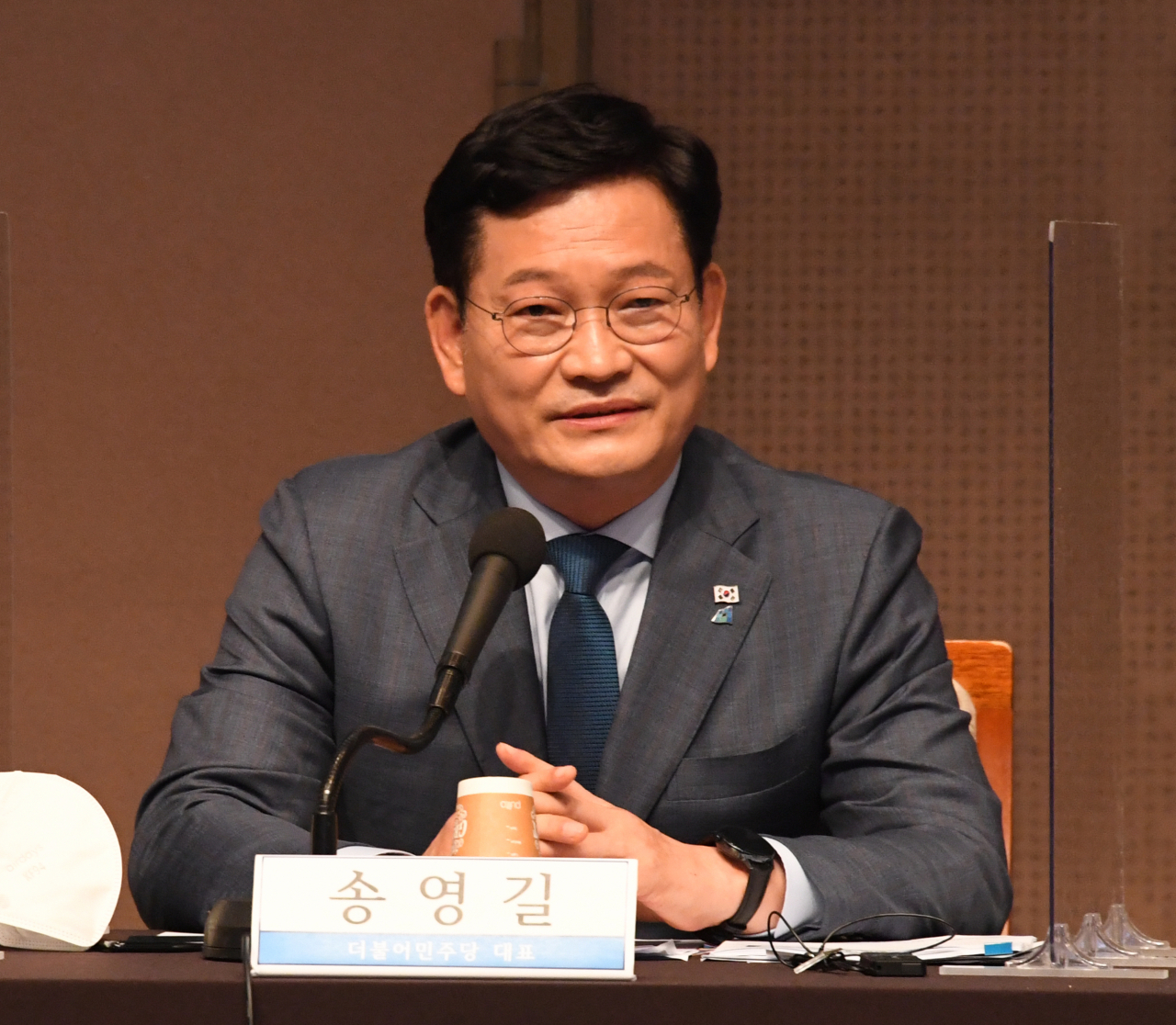 더불어민주당 송영길 대표가 5일 오전 서울 프레스센터에서 열린 관훈토론회에 참석, 질의에 답변하고 있다. [연합]