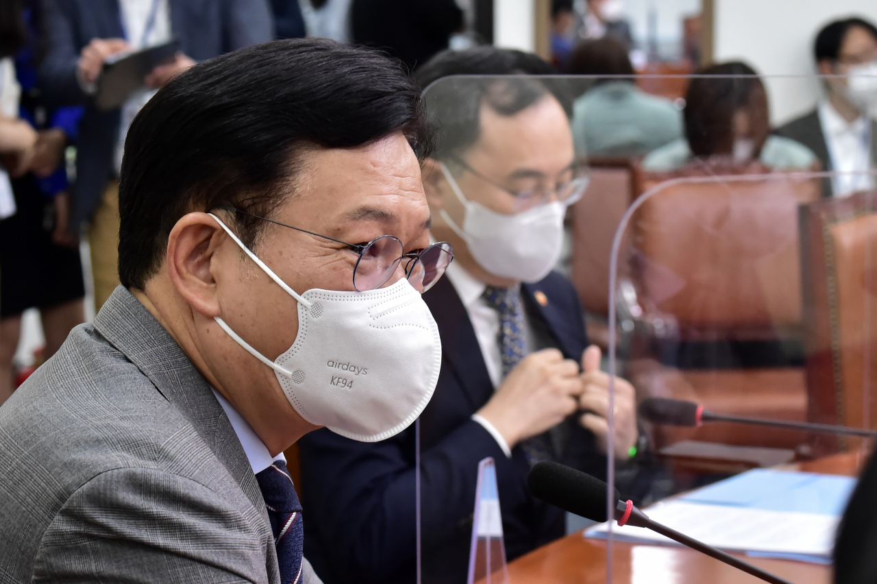 더불어민주당 송영길 대표가 7일 서울 여의도 국회에서 열린 반도체 기술특별위원회 제6차 회의에서 발언하고 있다. [연합]