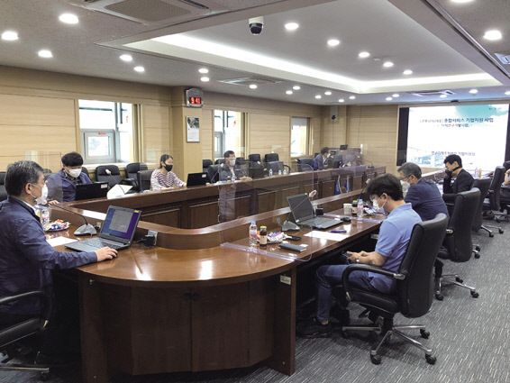 한국재료연구원에서 ‘기업 수요기술 선정평가’회의를 하고 있다. [한국재료연구원 제공]