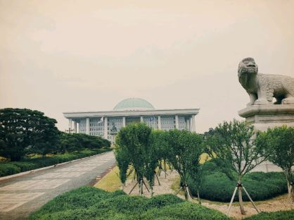 ‘가짜 수산업자’ 김모 씨가 자신의 카카오톡에 올려놓은 국회 전경 사진. [김모 씨 카카오톡 캡처]