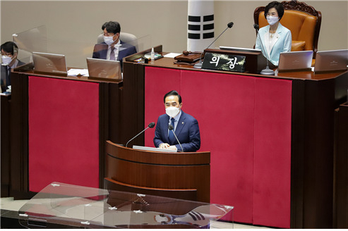 박홍근 더불어민주당 의원은 8일 오전 본회의에서 내년도 예산안을 심사할 예산결산특별위원장으로 선출됐다. [사진=박홍근 의원실]