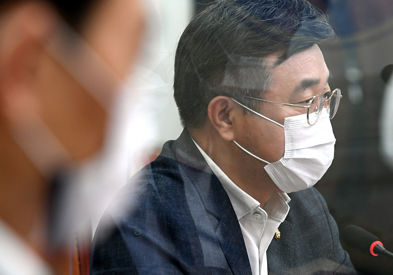 더불어민주당 윤호중 원내대표가 9일 오전 서울 여의도 국회에서 열린 최고위원회의에서 발언하고 있다. [연합]
