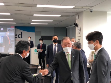 I was a child of war and a product of multilateralism, former UN chief says