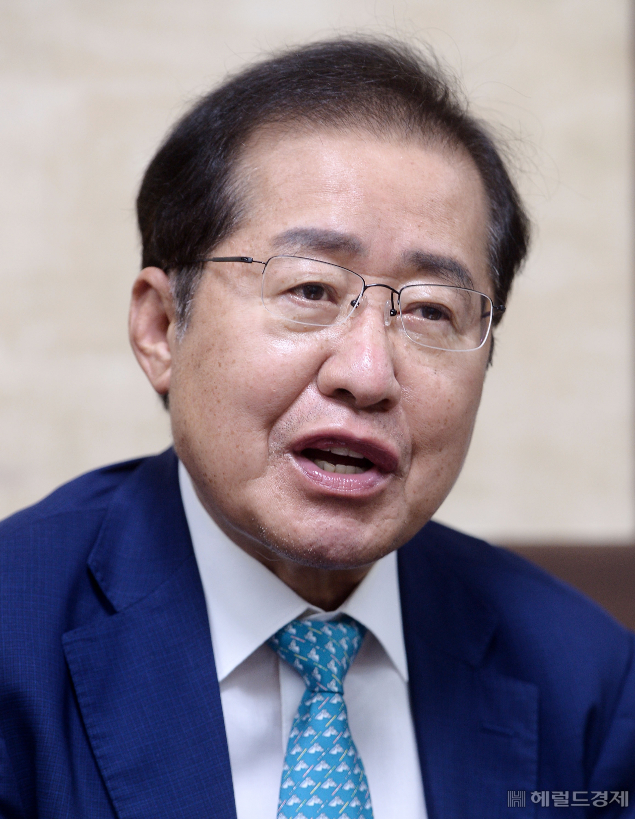 [헤럴드경제=이상섭 기자] 대권에 도전하는 홍준표 국민의힘 의원이 13일 오후 서울 여의도에 위치한 선거 캠프에서 본지와 인터뷰를 하고 있다.