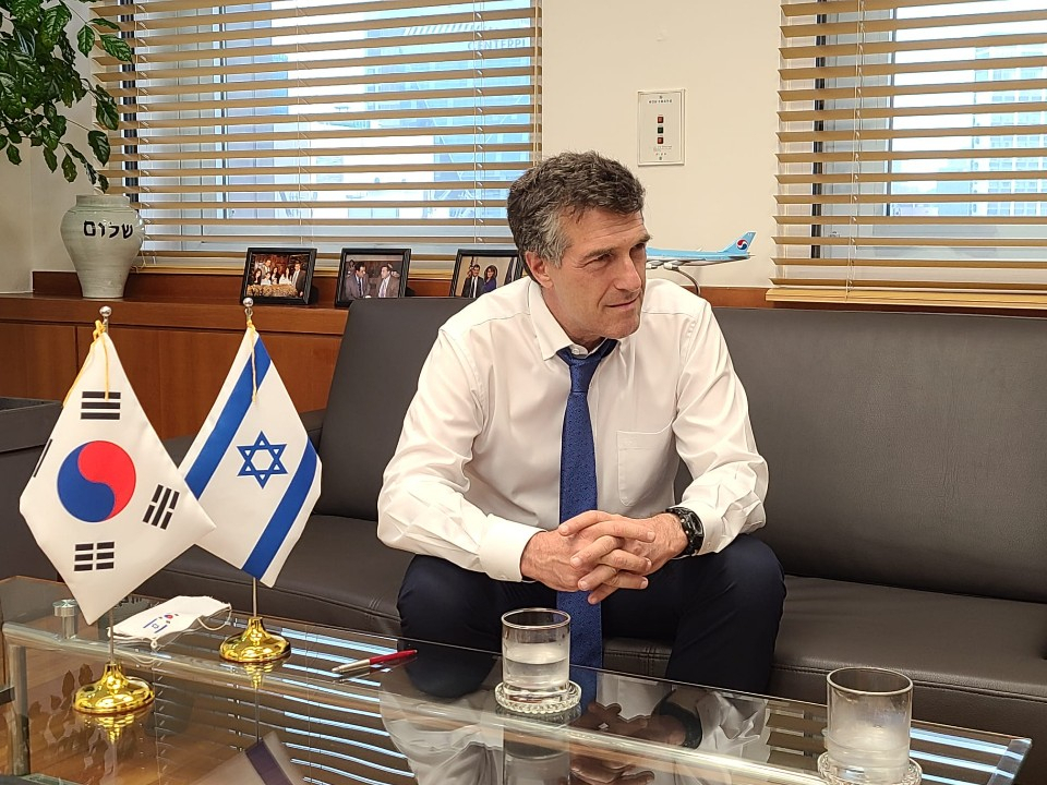 Akiva Tor, Israeli Ambassador to South Korea, had an interview with Herald Business at the embassy in central Seoul, July 12th. Photo was taken under the disinfection guideline.