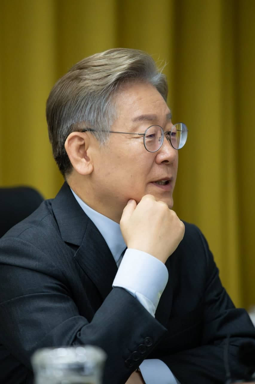 이재명 더불어민주당 대선 경선후보가 6일 오후 온라인을 통해 기자들과 화상 간담회를 진행하고 있다. [캠프 제공]