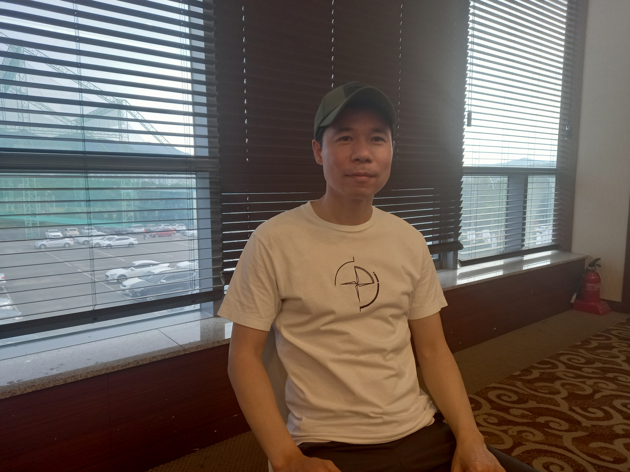 대회장 프레스룸에서 만난 허정한. 정복을 갖춰 입는 경기 때와 달리 모든 일정을 마친 상황이라 가벼운 케주얼 복장을 한 채 편안한 표정이다. 조용직 기자