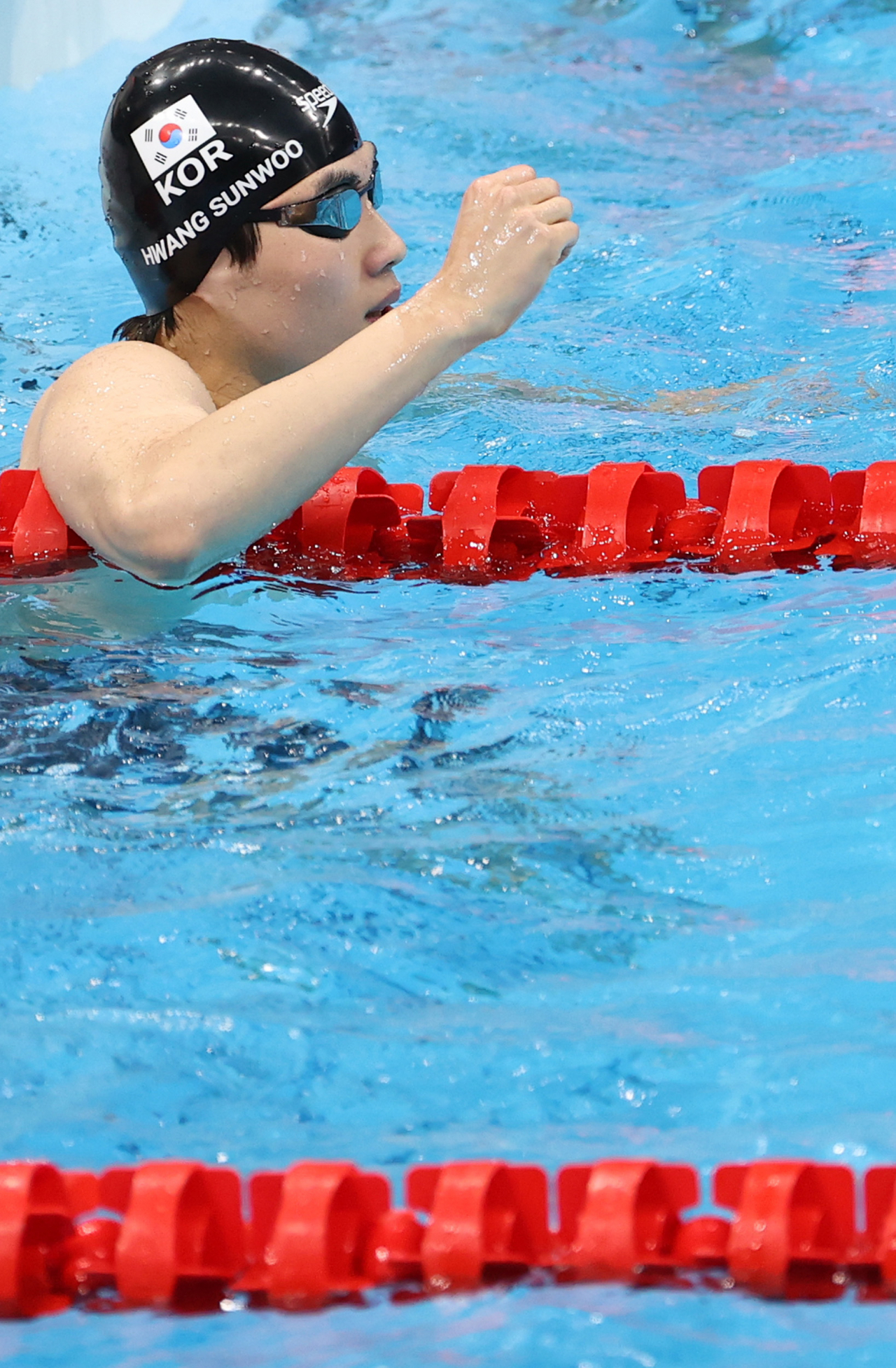 25일 일본 도쿄 아쿠아틱스 센터에서 열린 남자 자유형 200m 예선에 출전한 한국 황선우가 한국신기록을 세우며 전체 1위로 준결승에 진출했다. 연합뉴스