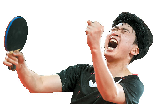 졍영식이 그리스의 지오니스를 꺾은 뒤 환호하는 모습. [로이터]