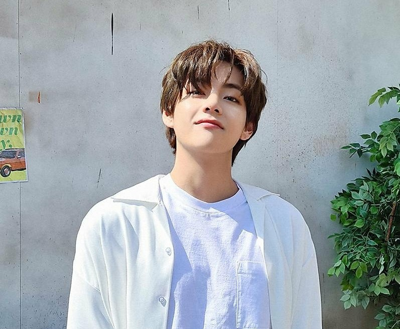 방탄소년단 뷔 [방탄소년단 공식 페이스북]