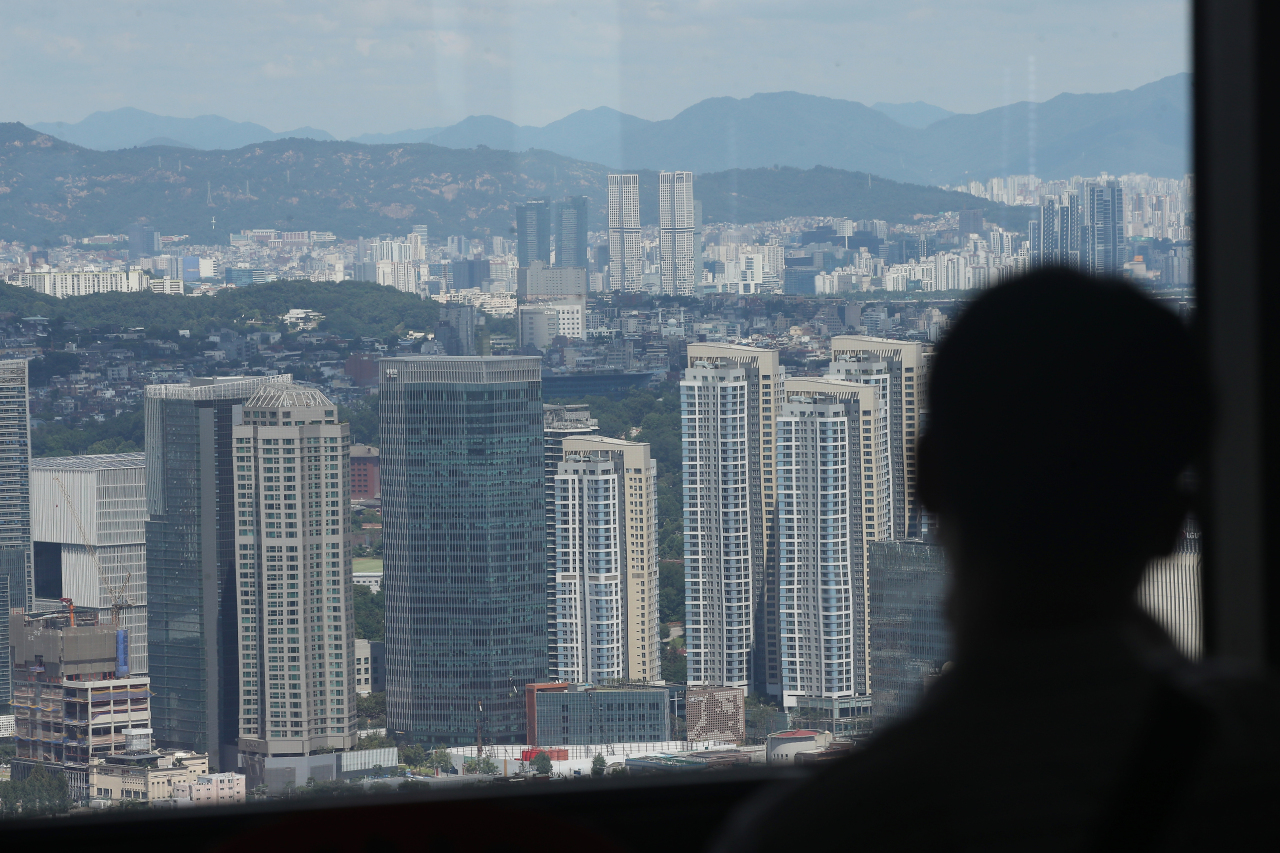 An aerial view of an apartment complex in Seoul (Yonhap)