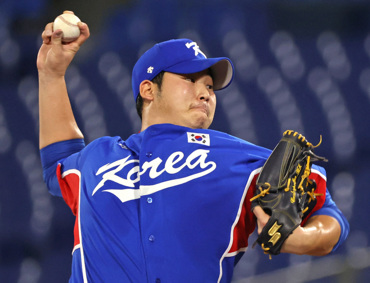 지난달 31일 일본 요코하마 스타디움에서 열린 도쿄올림픽 야구 B조 예선 한국과 미국의 경기에서 6회말 김민우가 역투하고 있다. [연합]