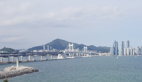 부산의 7브릿지 중 하나인 광안대교 모습. 윤정희 기자