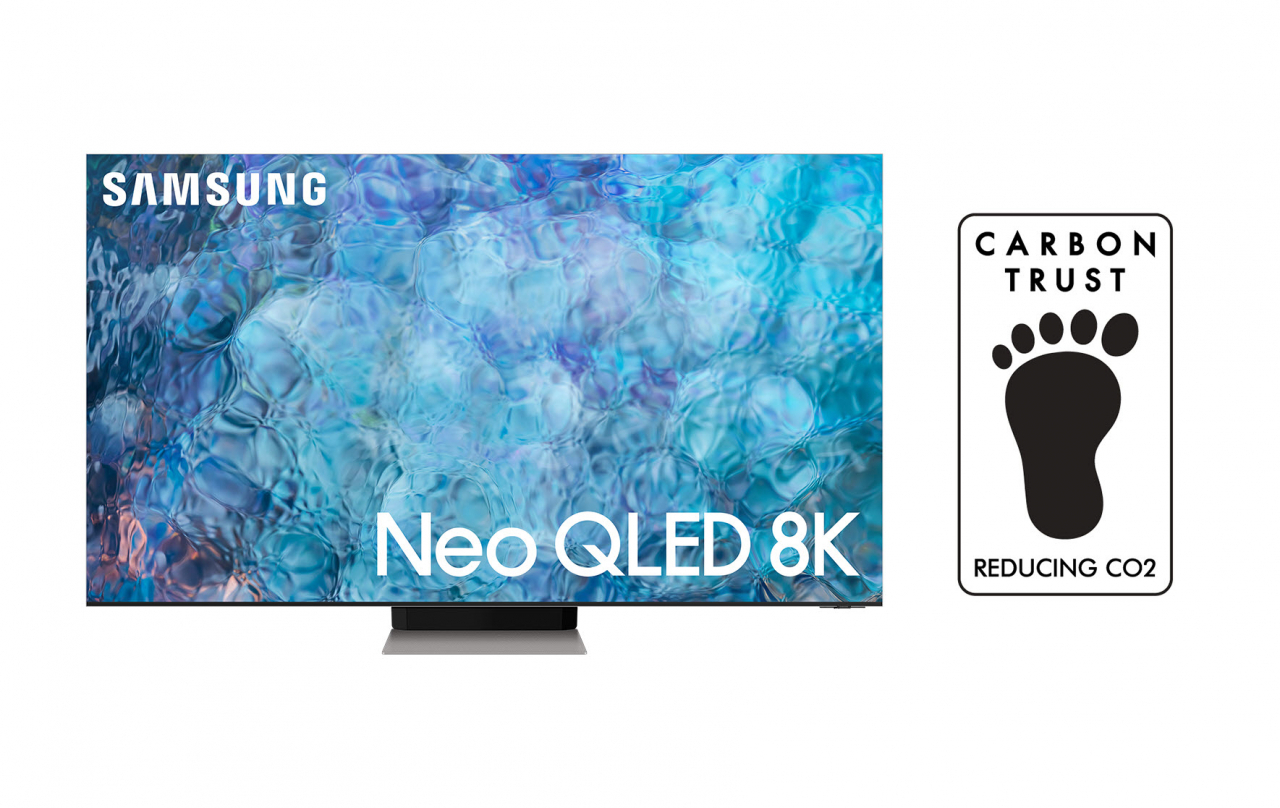 삼성 Neo QLED 8K 모델과 탄소저감 인증 로고 이미지. [삼성전자 제공]