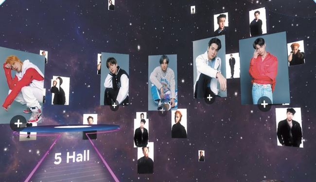 LG유플러스와 클릭트가 협업해 선보인 아이돌그룹 ‘엑소(EXO)’의 메타버스 전시관. [엑소 온라인 전시관 캡처]