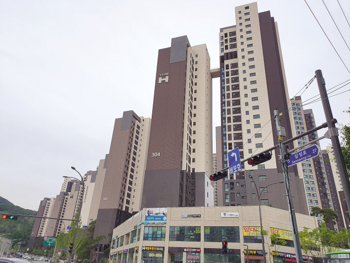서울 강남구의 한 초고가아파트 단지 모습. [헤럴드경제DB]
