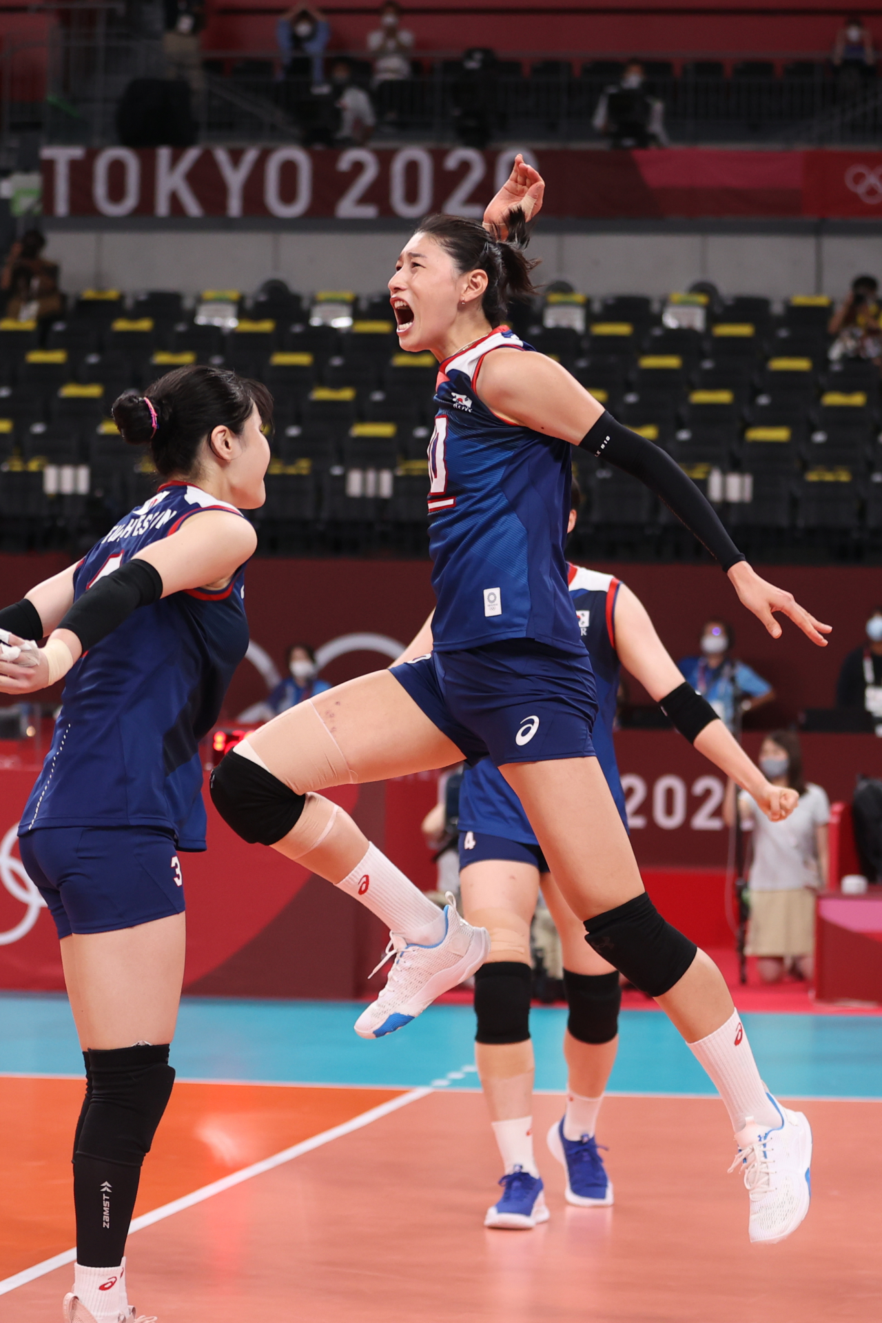 ‘난 아직 질 수 없다.’ 김연경이 터키와 8강전에서 28점을 터뜨리며 맹활약한 데 힘입어 한국이 9년 만에 준결승에 진출했다. [연합]