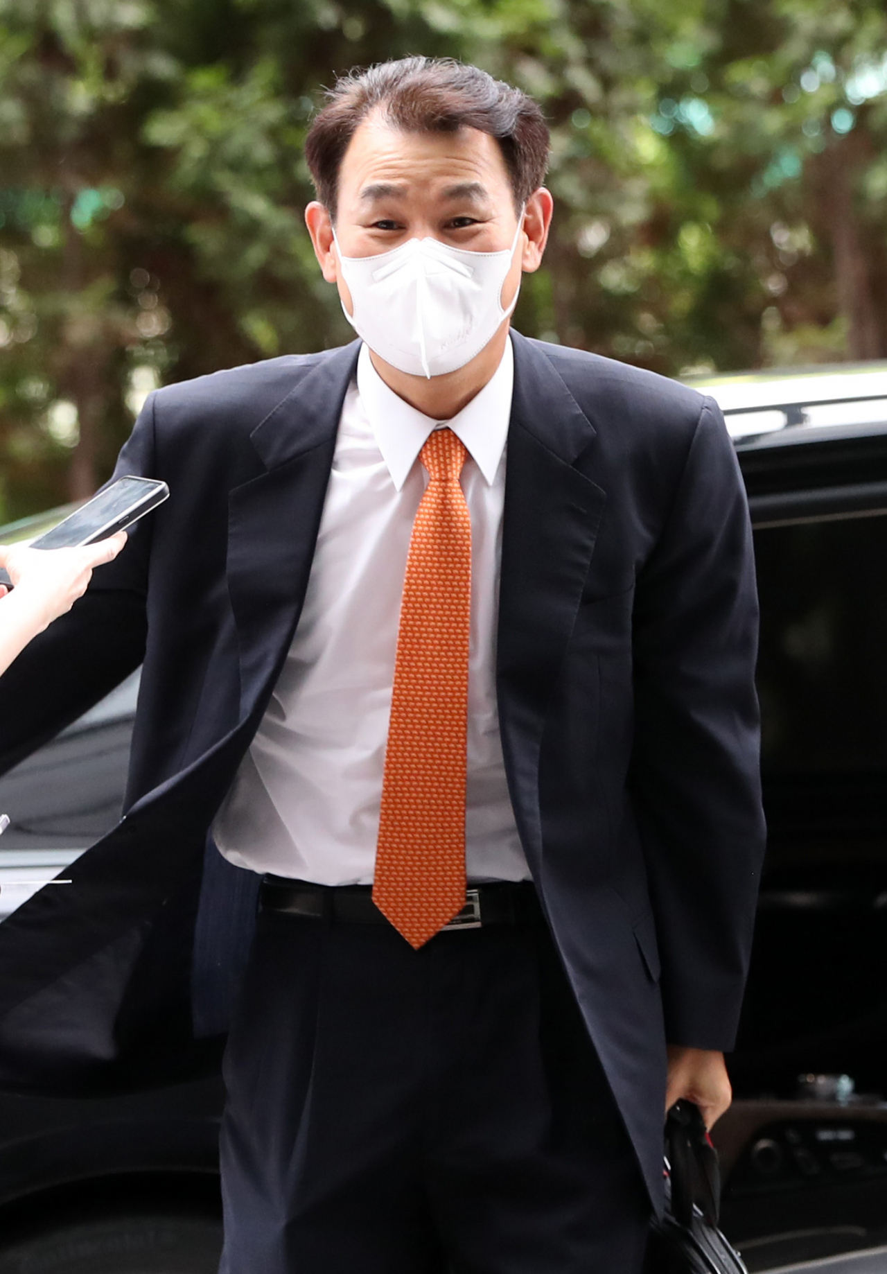 [사진=정은보 신임 금융감독원장이 6일 오전 서울 여의도 금융감독원으로 출근하고 있다. 연합]