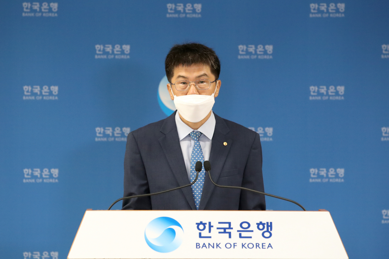 황상필 한국은행 경제통계국장이 6일 서울 중구 한은 본관에서 2021년 6월 국제수지(잠정)의 주요 특징을 설명하고 있다. [한은 제공]