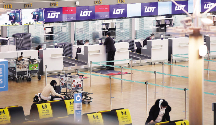 한산한 인천국제공항 제1터미널 출국장. [연합]