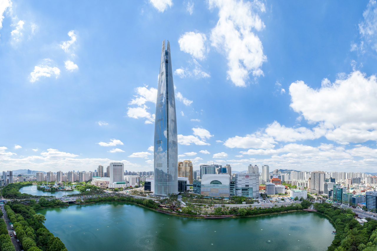 롯데월드타워 전경.[롯데쇼핑 제공]