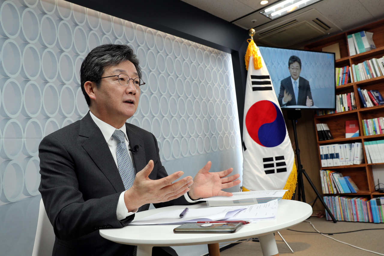 국민의힘 유승민 대선 예비후보가 5일 오전 서울 여의도 선거캠프에서 비대면 ‘정책발표 및 온라인 간담회’를 하고 있다. [헤럴드경제=이상섭 기자]