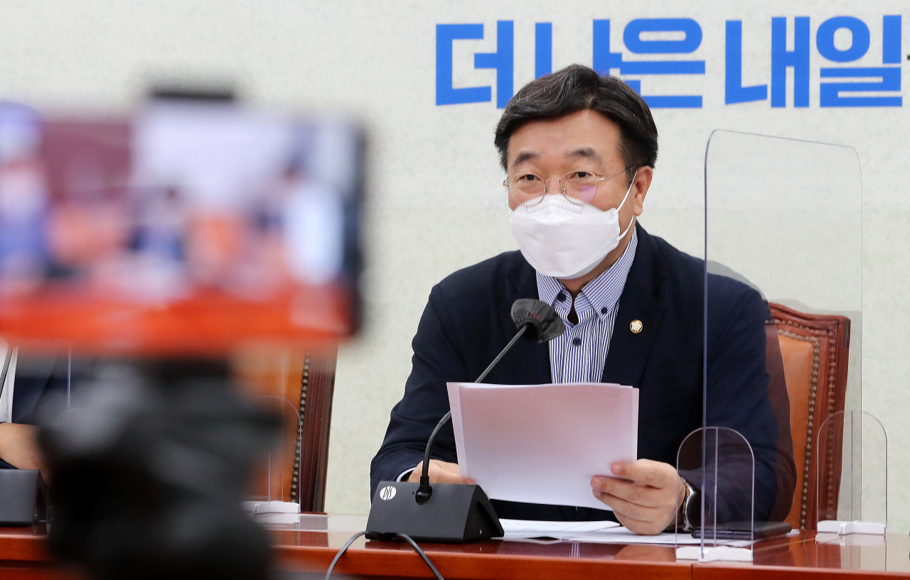 더불어민주당 윤호중 원내대표가 지난 10일 오전 서울 여의도 국회에서 열린 원내대책회의에서 발언하고 있다. [연합]