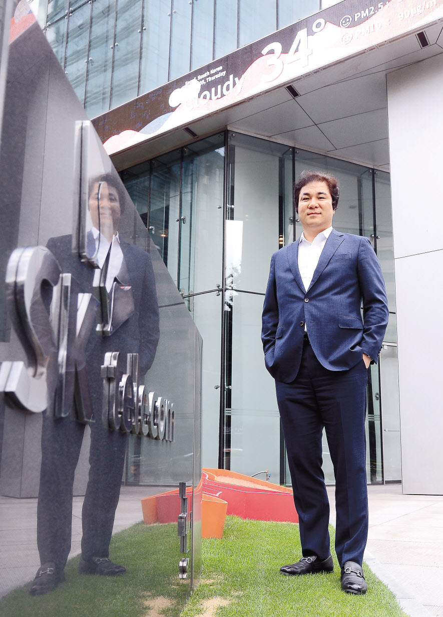 유웅환 SK텔레콤 ESG혁신그룹장은 “4차산업 시대는 디지털화·가속화로 인해 승자독식 구도가 더욱 강화될 것”이라며 “이 같은 숙제를 해결하고, 명을 밝게 해 암을 없애는 것이 바로 ESG이자 사회적가치”라고 강조했다. 이상섭 기자