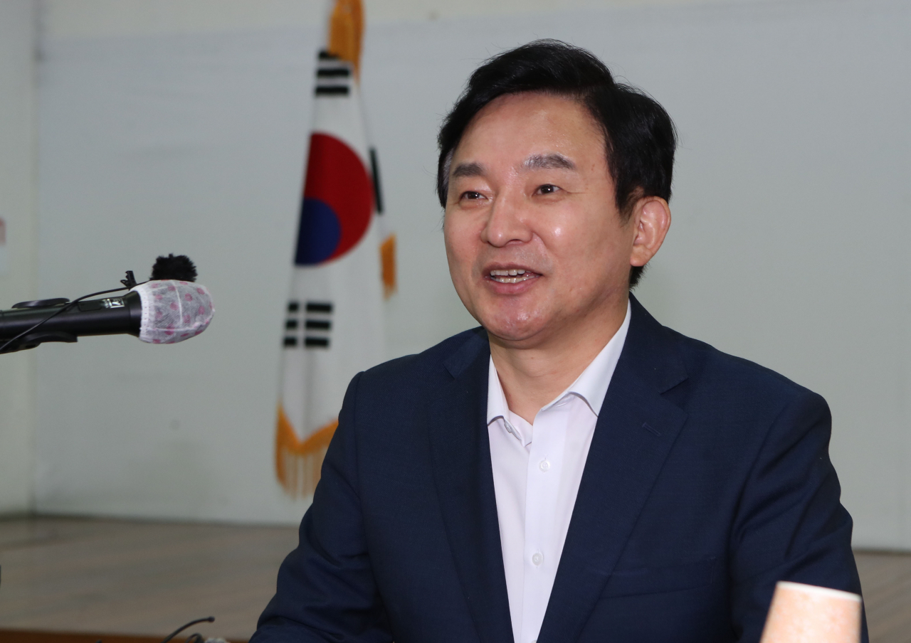 국민의힘 대권주자인 원희룡 전 제주지사가 지난 19일 대구시당에서 열린 지역 기자간담회에서 발언하고 있다. [연합]