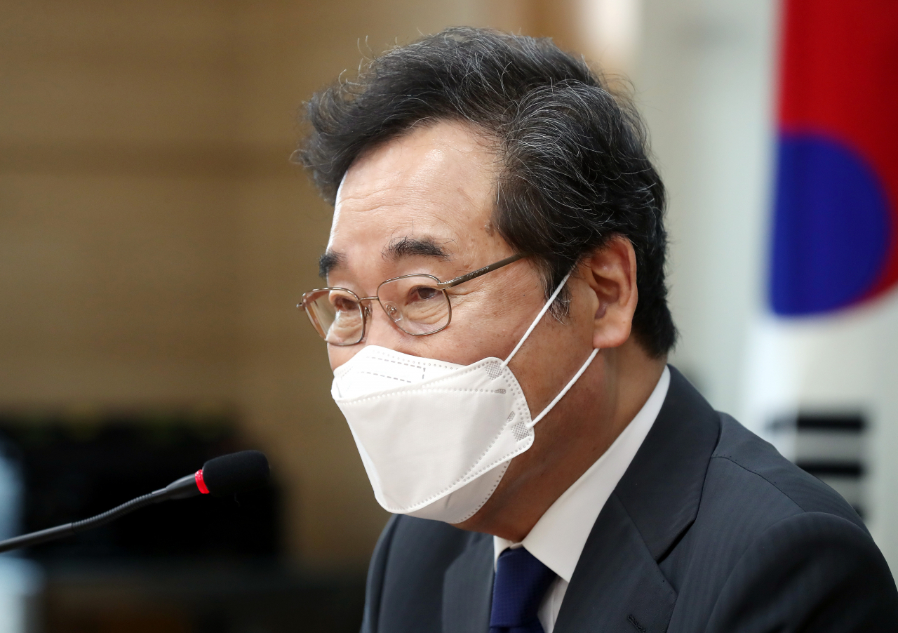 더불어민주당 대권주자인 이낙연 전 대표가 지난 24일 오후 인천시 서구 검단농협에서 열린 간담회에서 인사말을 하고 있다. [연합]