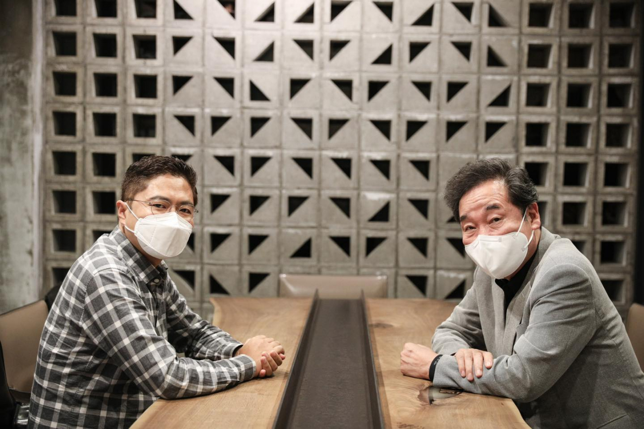 김광진 전 청와대 비서관(왼쪽)이 이낙연 더불어민주당 대선 예비후보 캠프에 참여했다고 이 후보가 밝혔다.