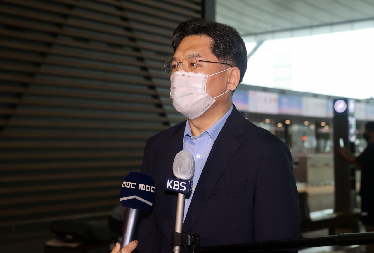 국제원자력기구(IAEA)는 최근 보고서에서 북한이 지난 7월 초 플루토늄을 추출할 수 있는 영변 핵시설 재가동에 나섰다는 여러 징후가 있다고 밝혔다. 노규덕 한반도평화교섭본부장은 29일 북핵 협의를 위해 미국으로 출국했다. [연합]