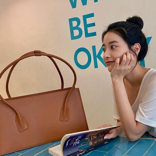 뒷광고 의혹이 제기된 ‘에이프릴’ 전 멤버 이현주 인스타그램. [이현주 인스타그램 캡처]
