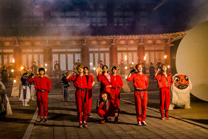 (Credit: JYP Entertainment)