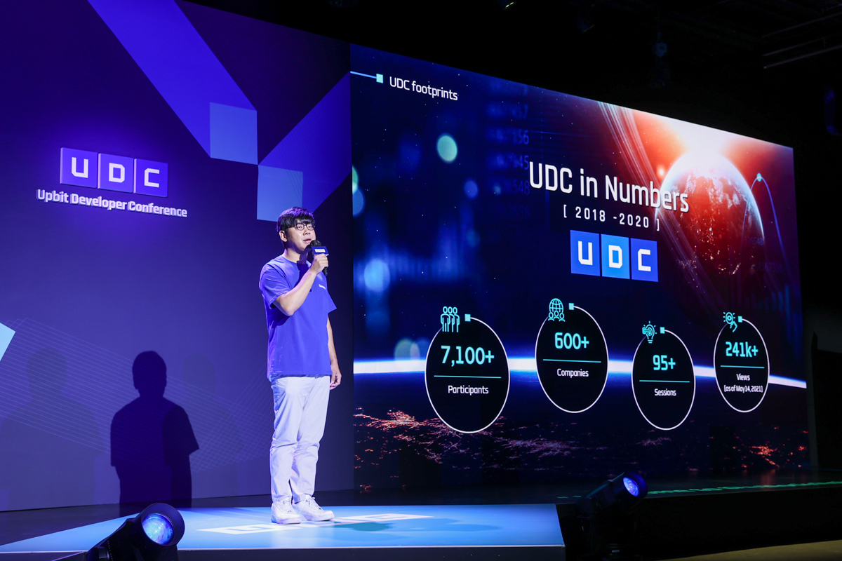 송치형 두나무 이사회 의장이 온라인으로 개최된 ‘UDC(업비트 개발자 회의) 2021’에서 지난 3년간 성과에 대해 설명하고 있다. [두나무 제공]