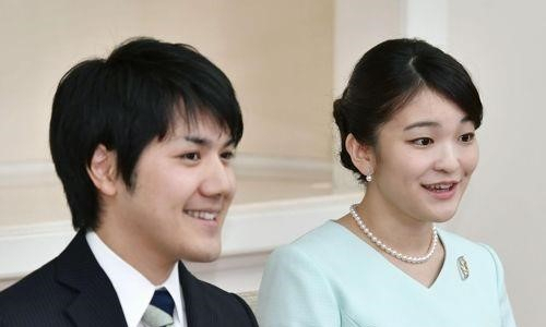 마코 공주(오른쪽)와 고무로 게이 [연합]