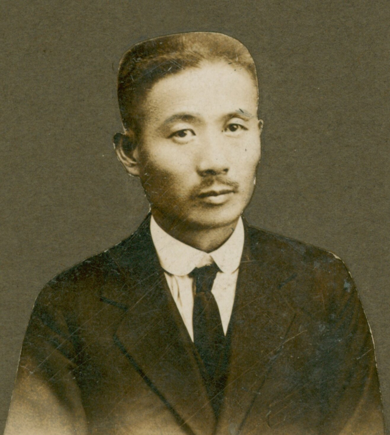 일제시대인 1924년 1월, 일제의 심장부, 일본 왕궁에 수류탄을 투척한 의열단원 김지섭 의사