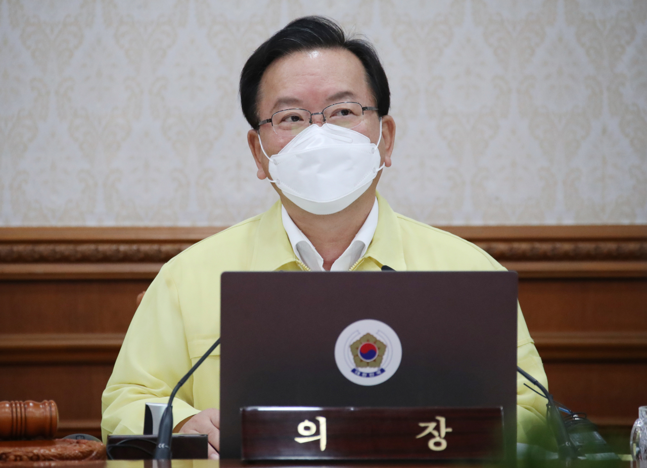 김부겸 국무총리가 7일 정부서울청사에서 열린 국무회의를 주재하며 발언하고 있다. [연합]