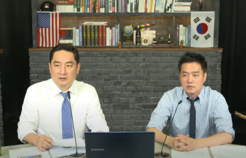 유튜브채널 가로세로연구소 출연진인 강용석(왼쪽) 변호사와 김세의 전 MBC 기자. [가로세로연구소 유튜브 캡처]
